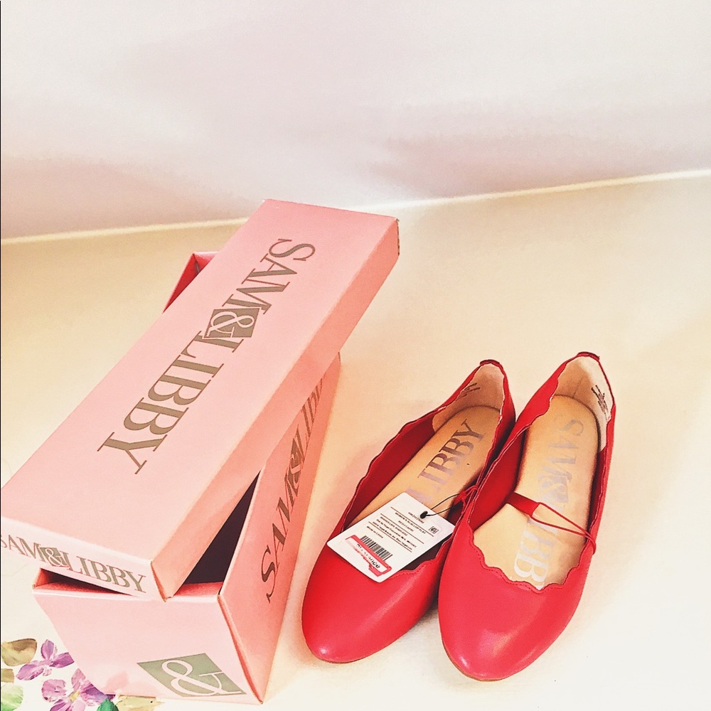 Never been worn, size6 great condition, comfy!!